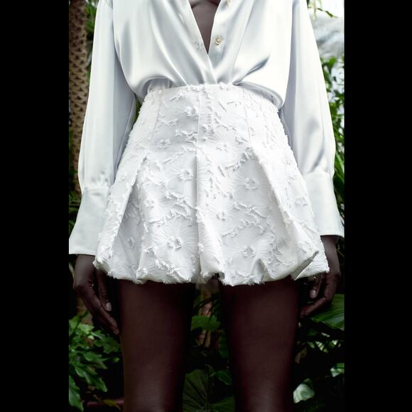 ZARA Textured Mini Skirt NWT LAST ONE!!! - Picture 10 of 16